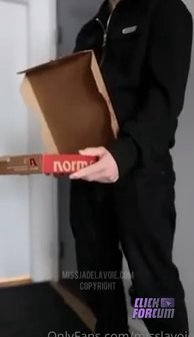 Jade Lavoie   Avec le Livreur de Pizza Sextape