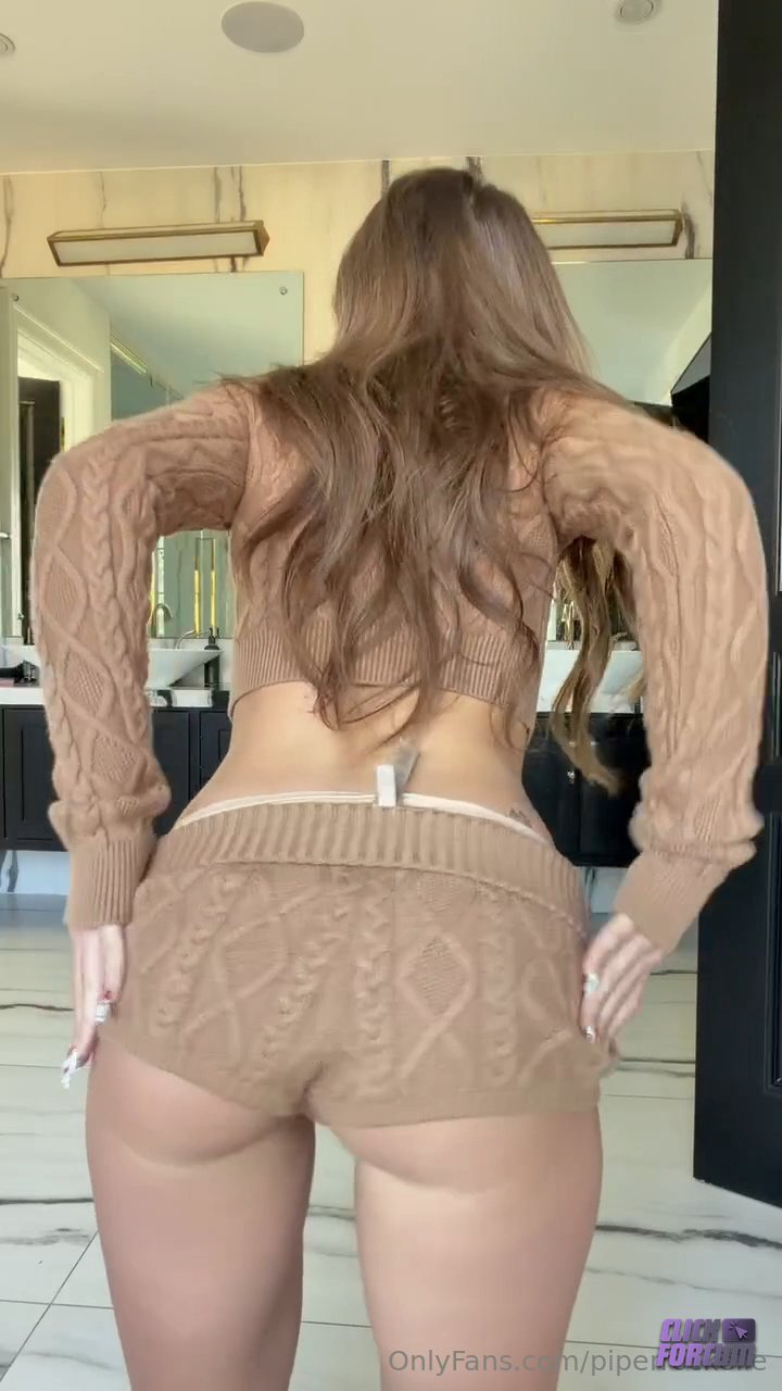 Piper Rockelle - Do you Like my Outfit ?