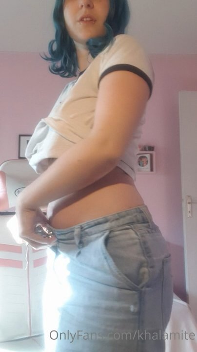 Khalamite nous demande si elle nous Interesse thumbnail