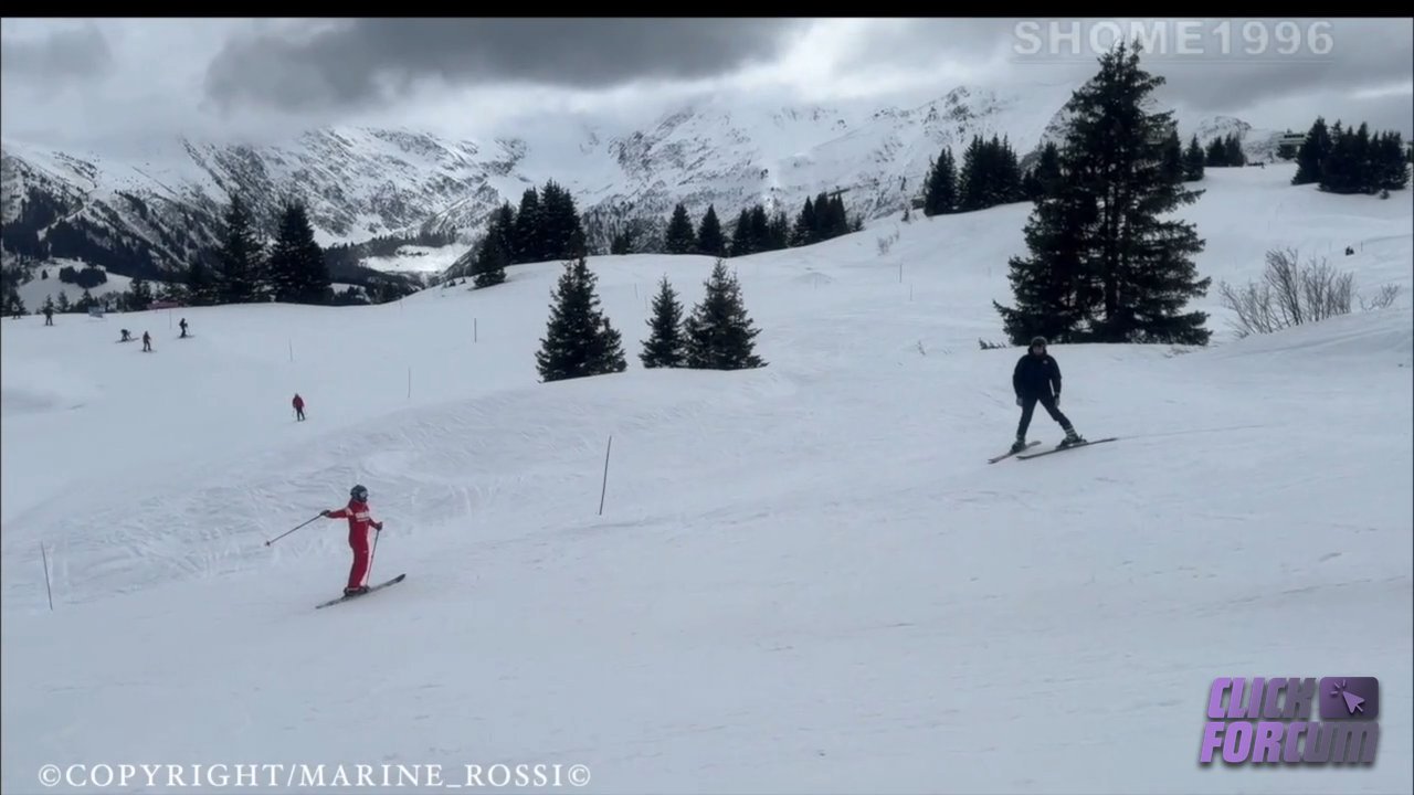 Marine Rossi - Duo HF  Je me fais baiser par le moniteur de ski ❄️