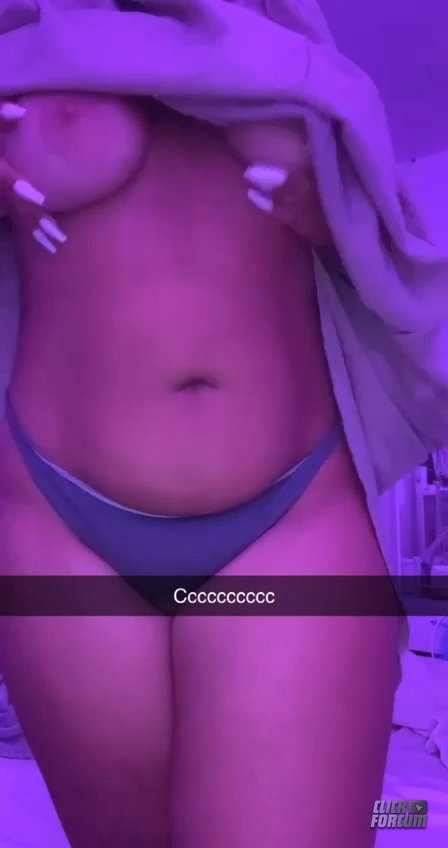 Une voilée en Chaleur veut se faire Baiser 1