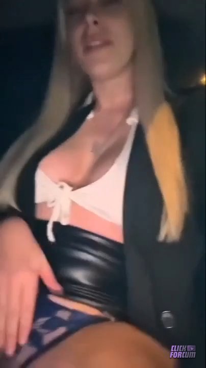 Cassandrabq prend une bonne baise dans la voiture par un inconnu Video Leak thumbnail