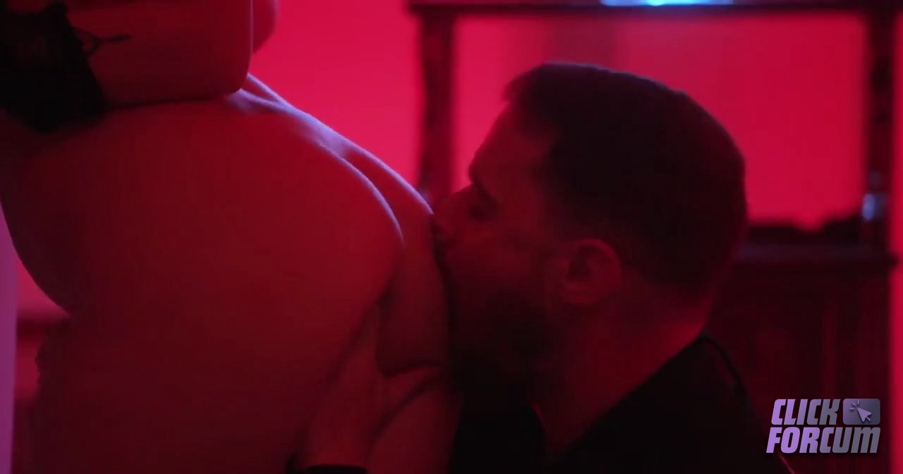 Anita Rover   Sextape Voleuse Attrapee par la Securite du Musee