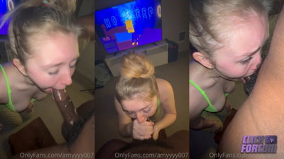 Amyyyy007 Gives Blowjob Deepthroats a BBC