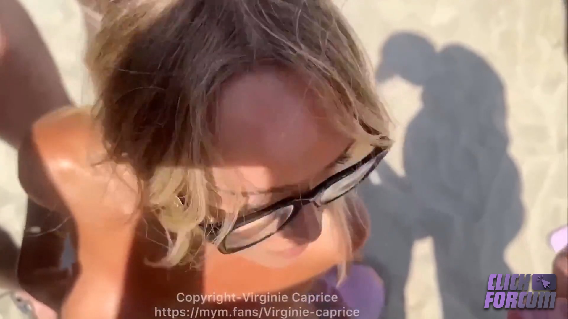 Virginie Caprice - FIRST BUKKAKE au Cap d'Agde a la baie des cochons