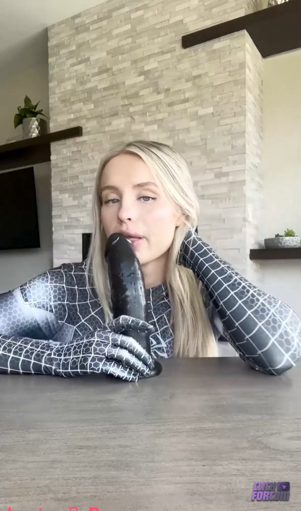 Vega Thompson Spidergirl Cosplay Dildo Play Onlyfans Video