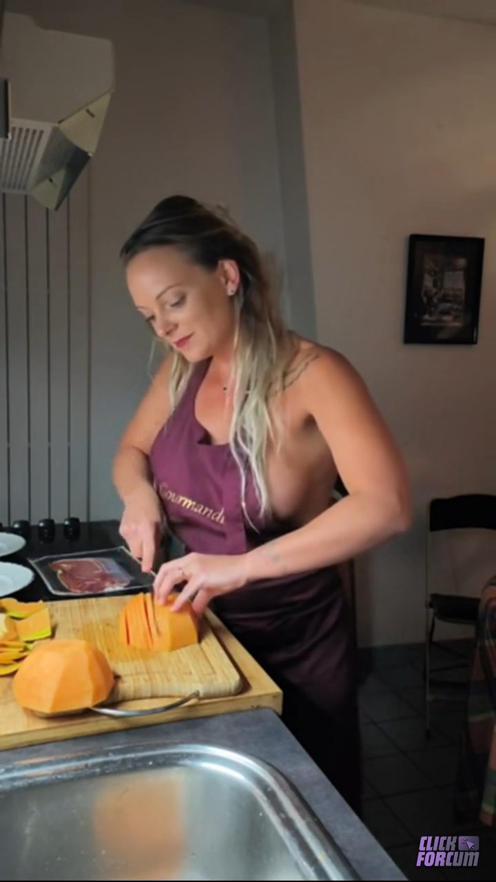 Tiffany Leiddi Gourmandise 27 Victor from Evry 91   Sextape Vide